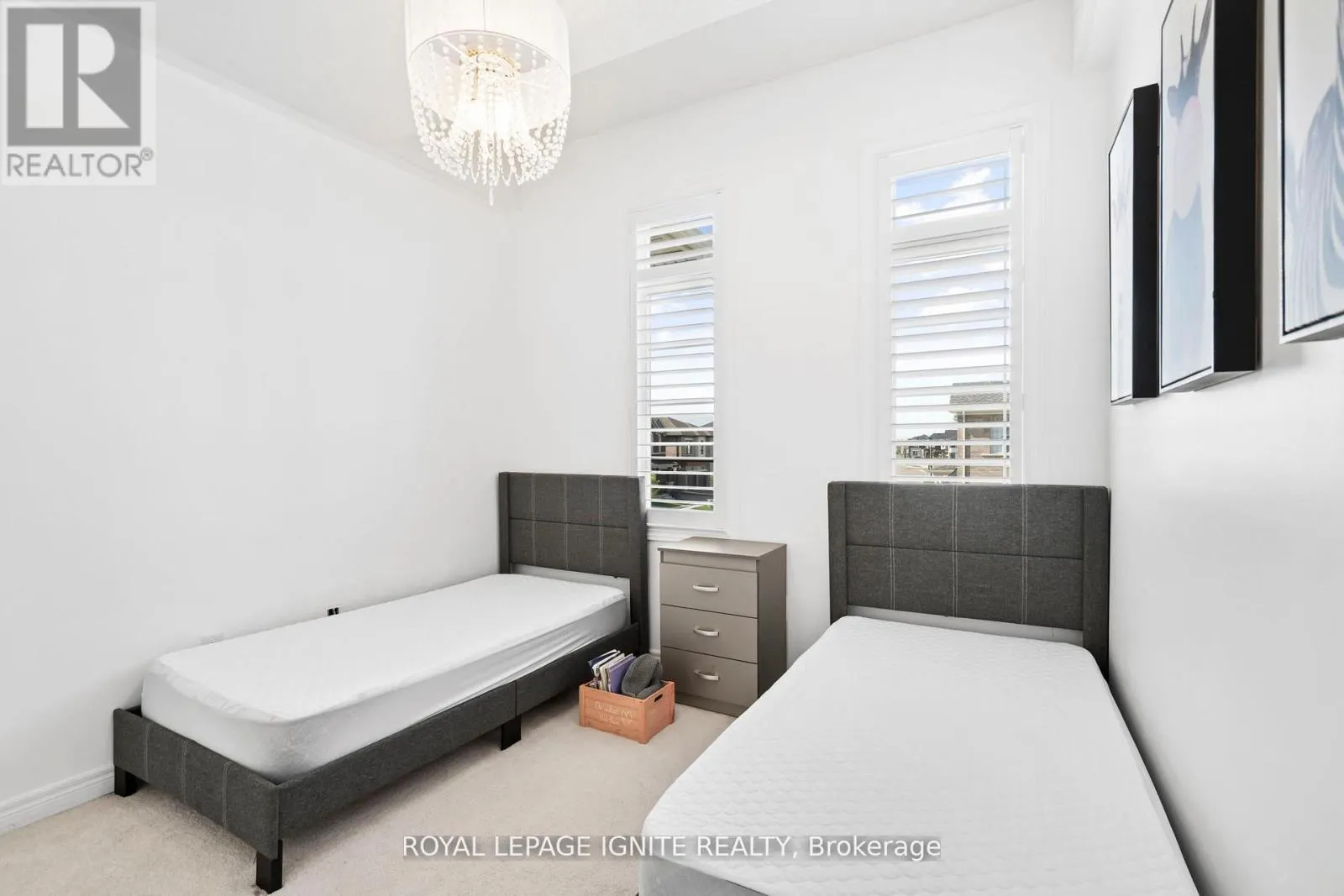 4 GREAT FALLS BOULEVARD