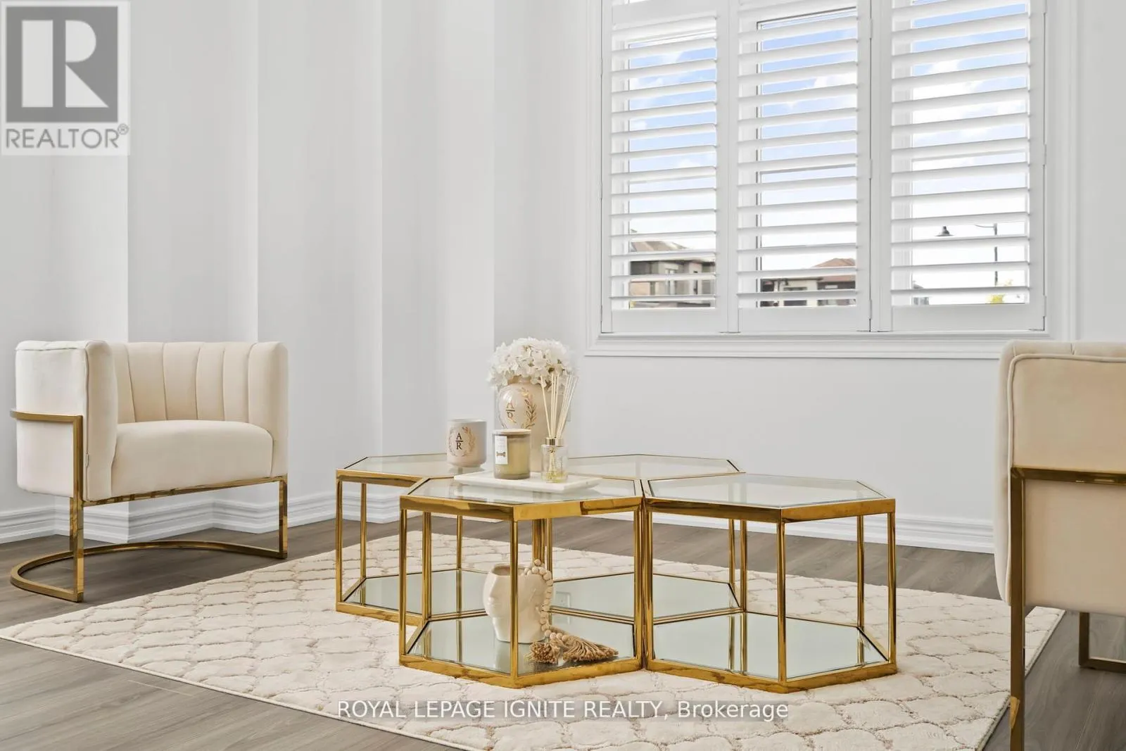 4 GREAT FALLS BOULEVARD