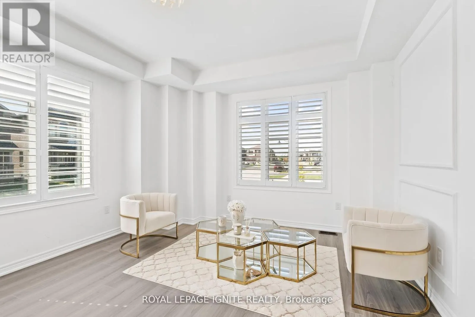 4 GREAT FALLS BOULEVARD