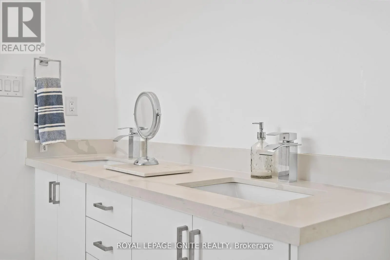 4 GREAT FALLS BOULEVARD