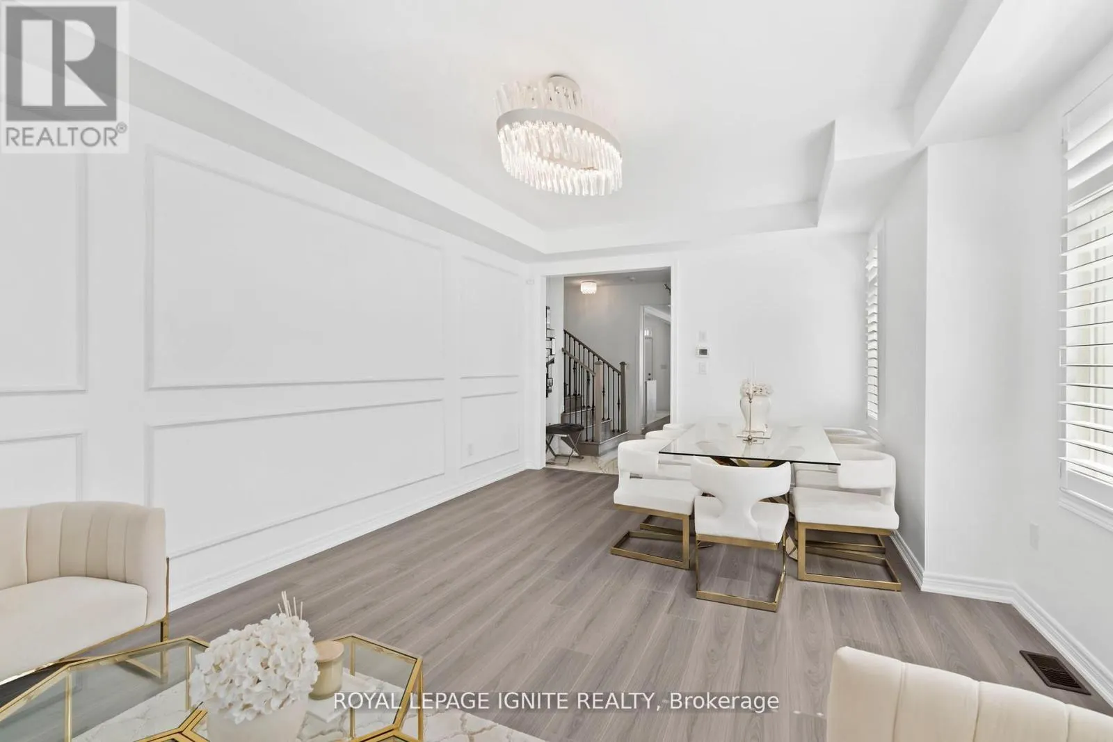 4 GREAT FALLS BOULEVARD