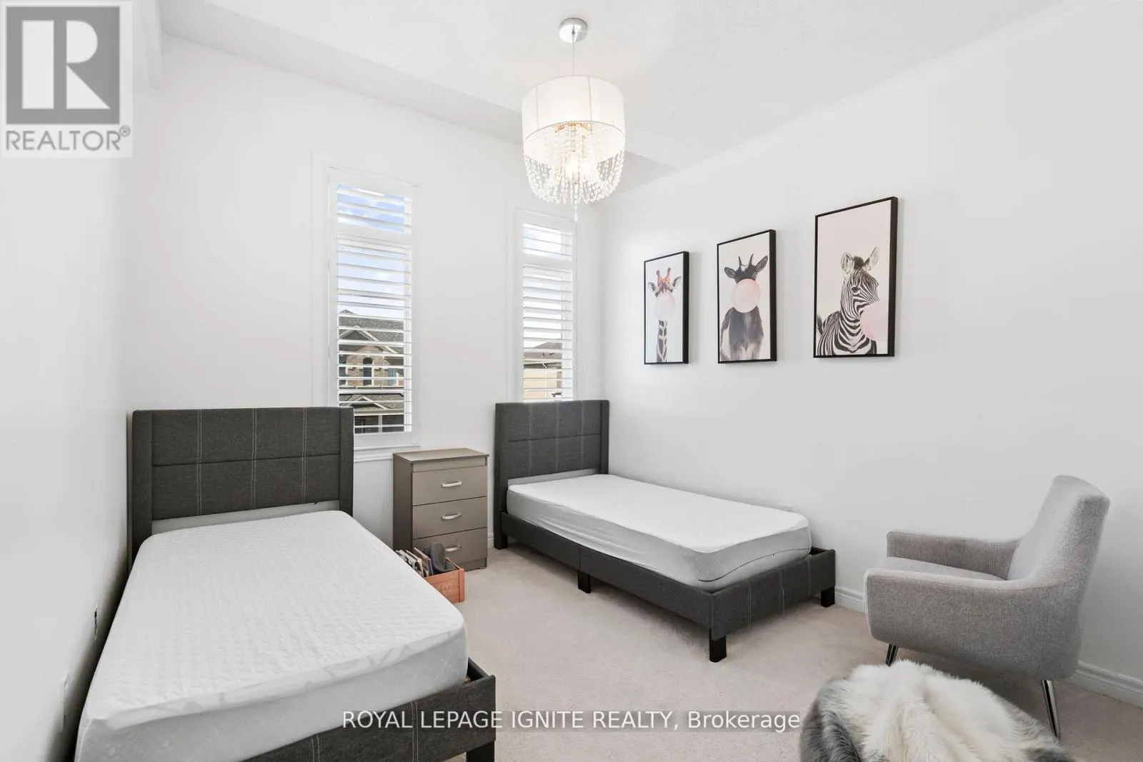 4 GREAT FALLS BOULEVARD