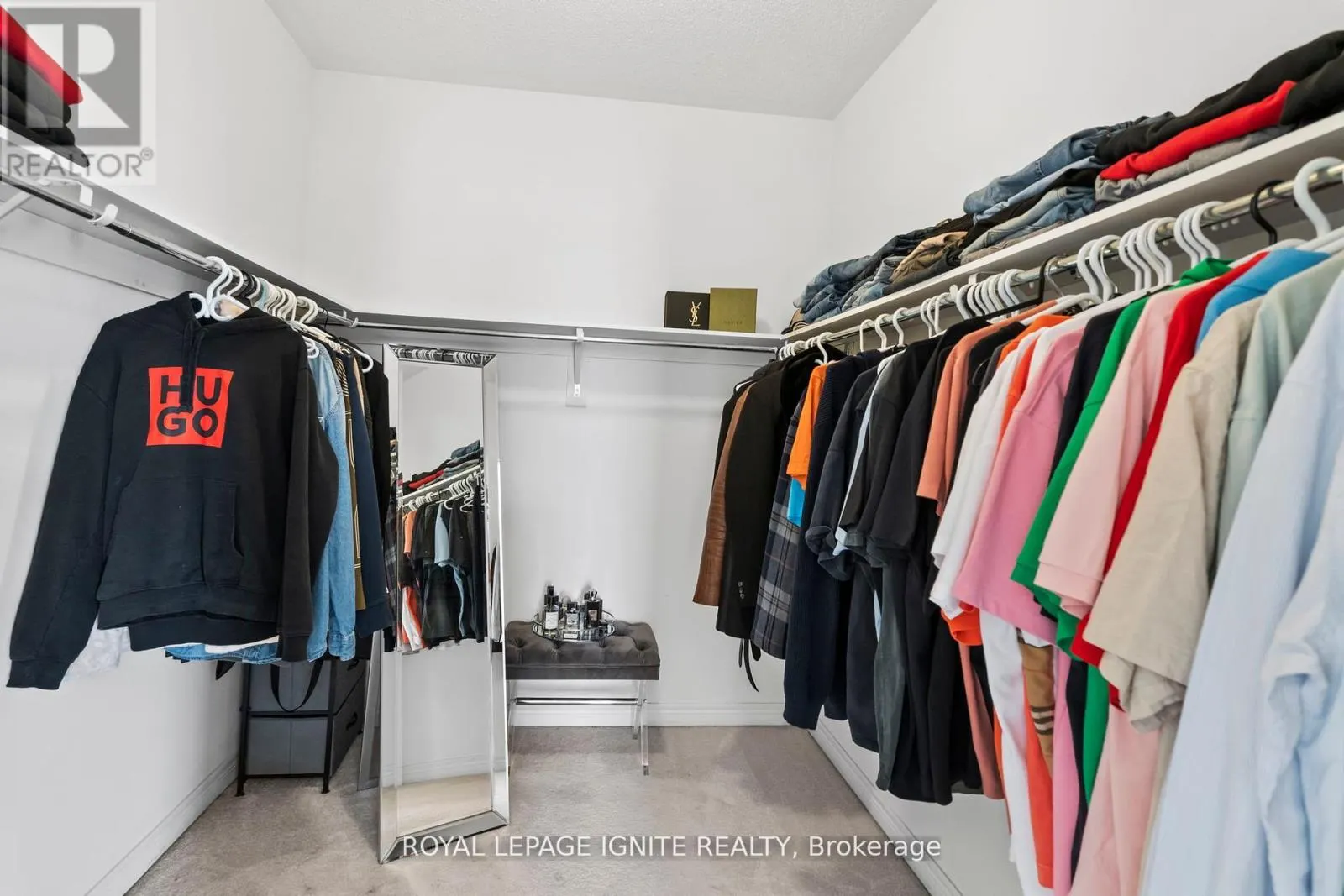 4 GREAT FALLS BOULEVARD