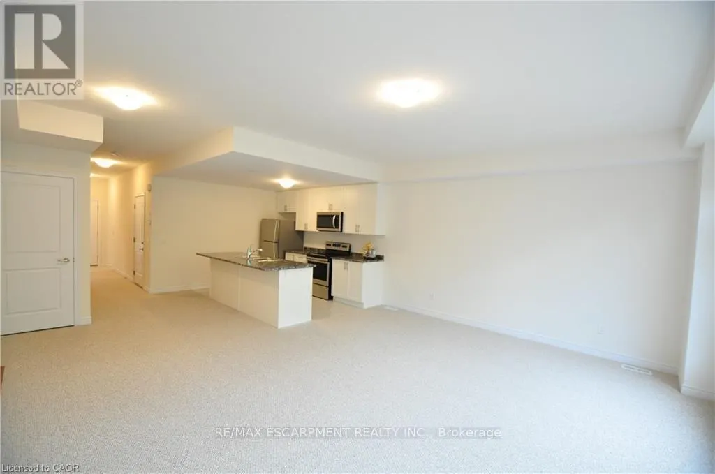 28 - 77 DIANA AVENUE