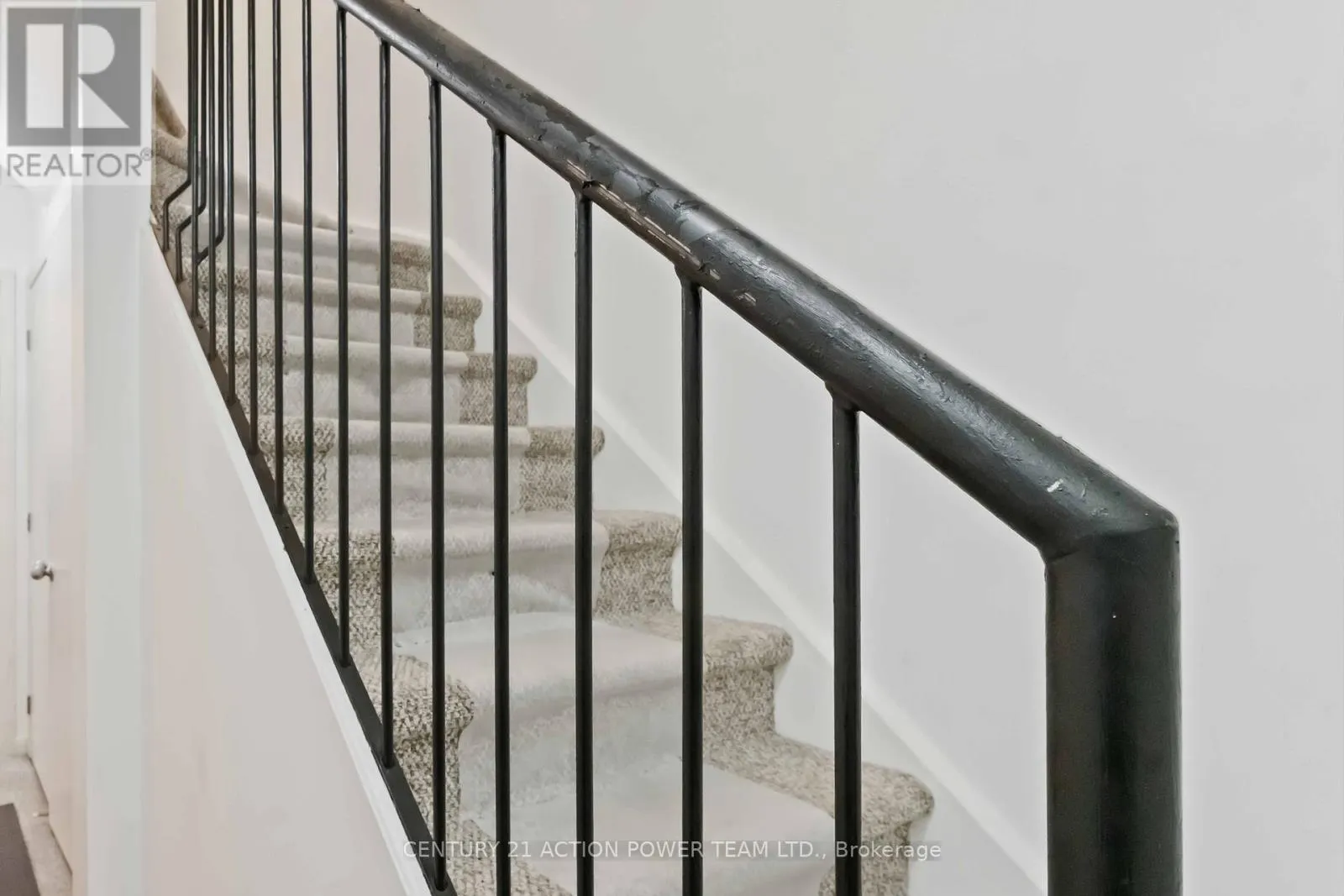 28 - 799 MONTREAL ROAD