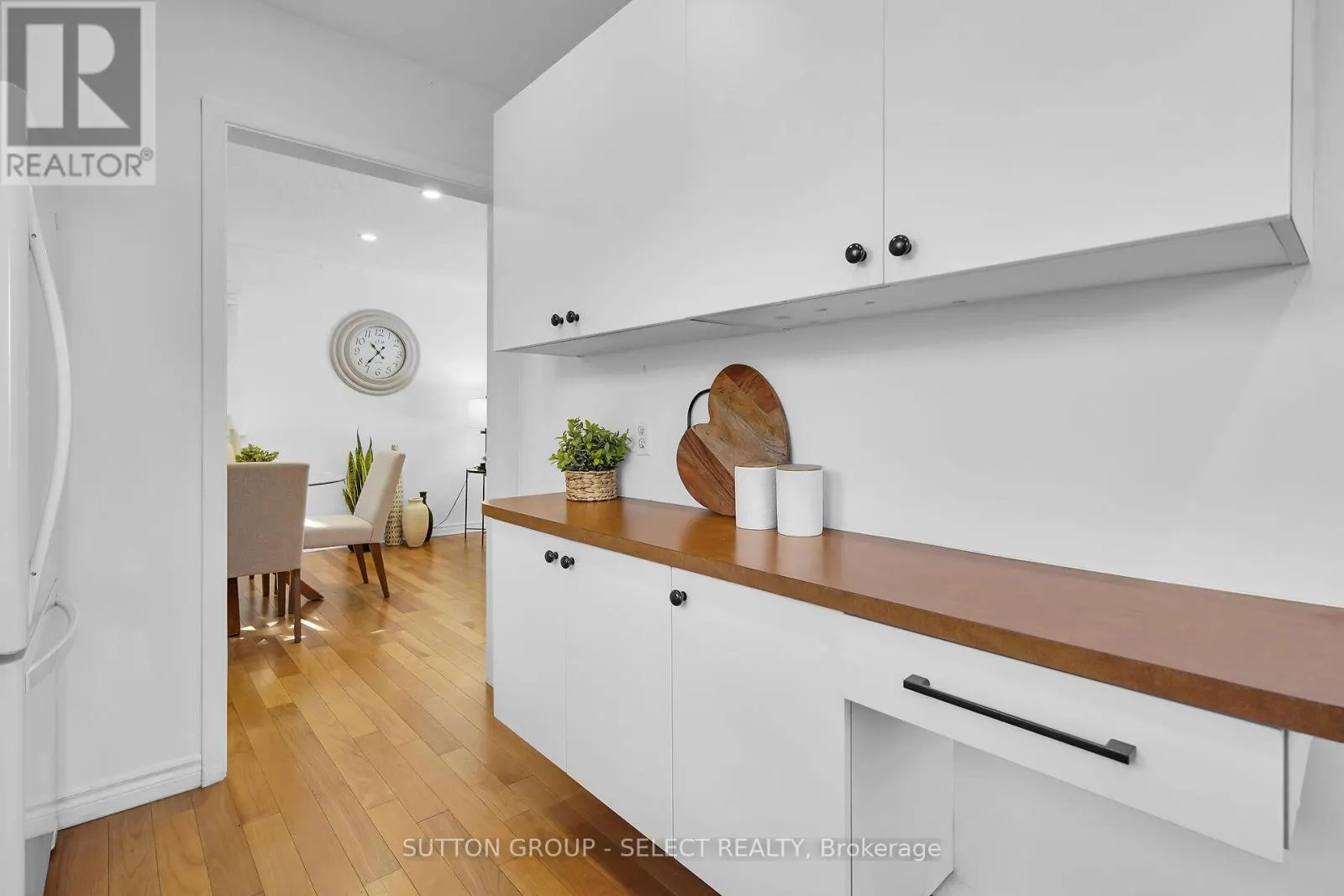 MAIN - 413 OLD WONDERLAND ROAD, #MAIN