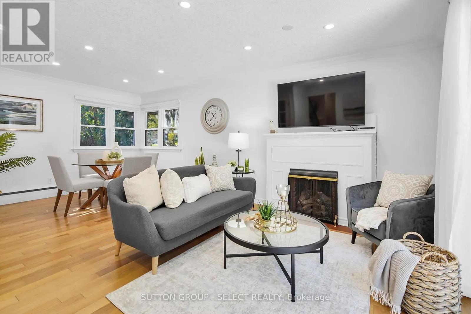 MAIN - 413 OLD WONDERLAND ROAD, #MAIN