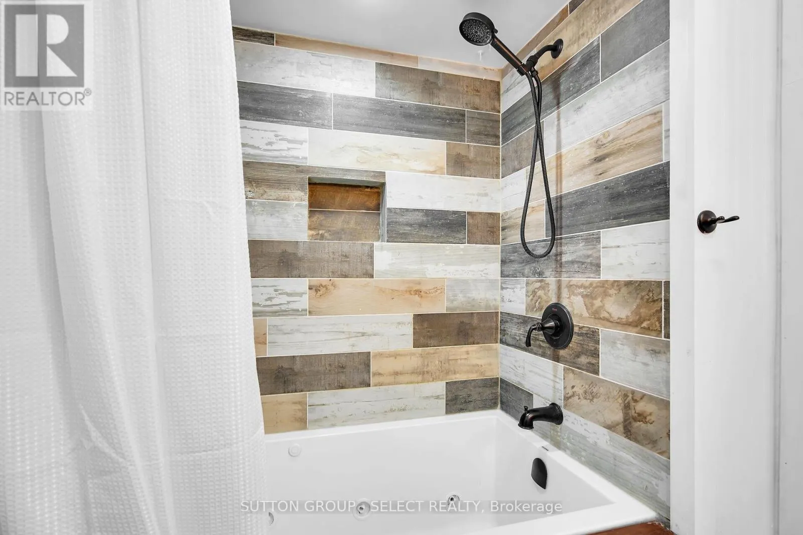 MAIN - 413 OLD WONDERLAND ROAD, #MAIN