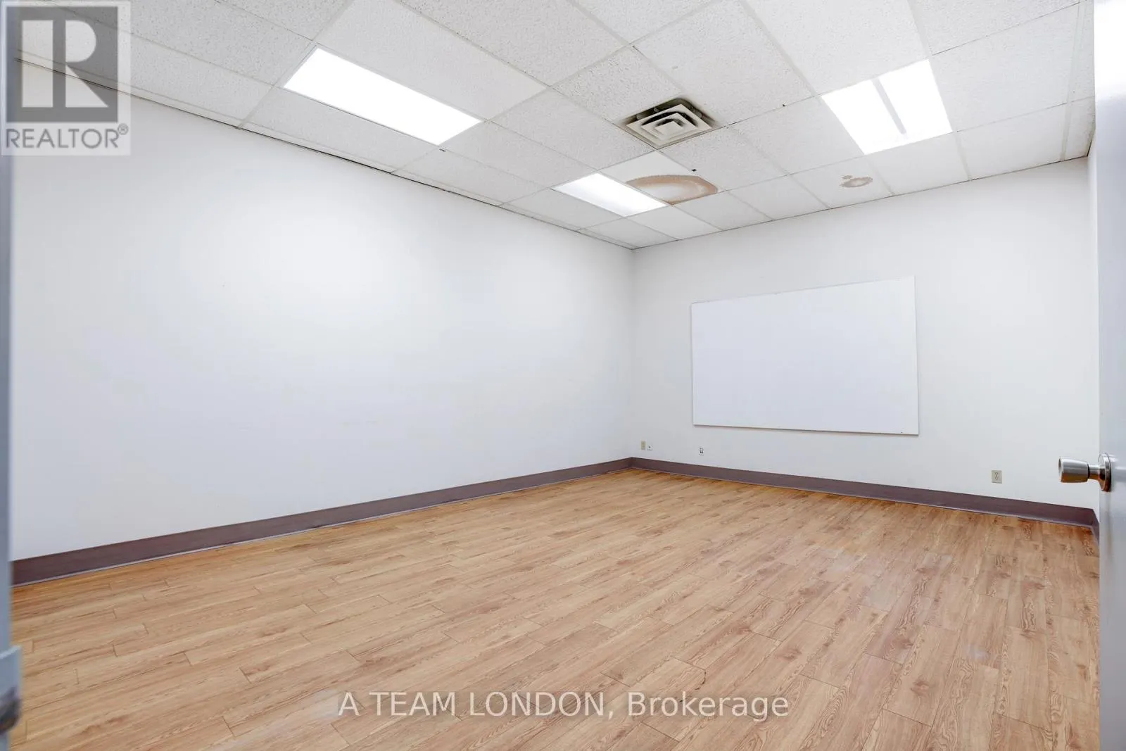 B - 394 CLARENCE STREET, #B