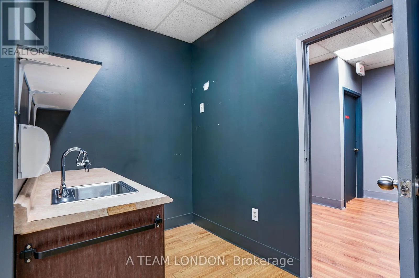 B - 394 CLARENCE STREET, #B