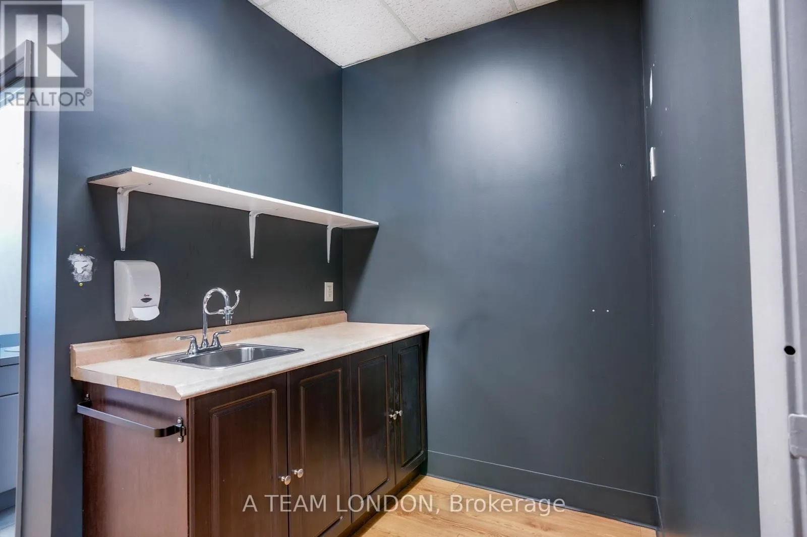 B - 394 CLARENCE STREET, #B