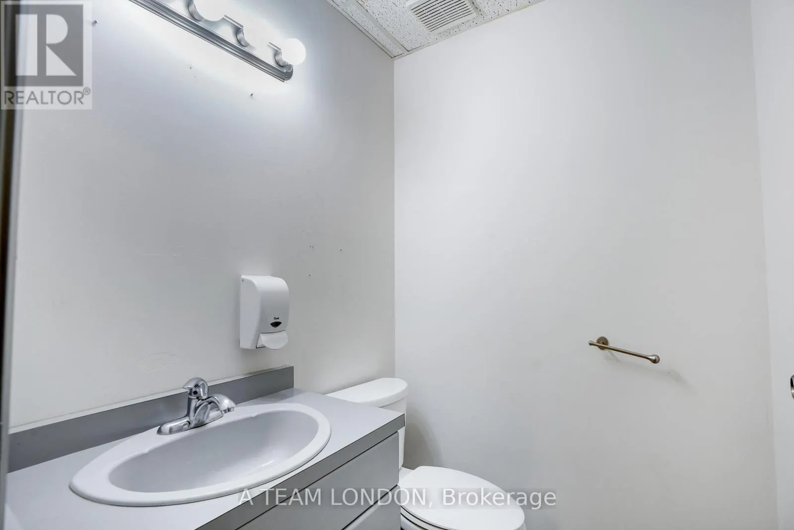 B - 394 CLARENCE STREET, #B