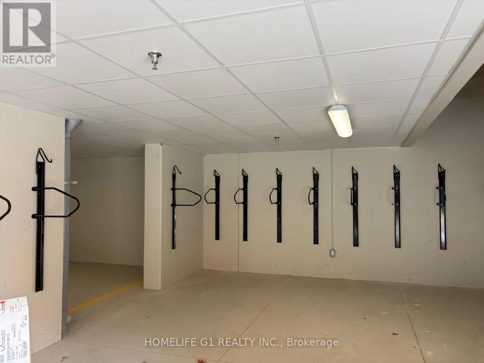 408 - 1100 LACKNER PLACE