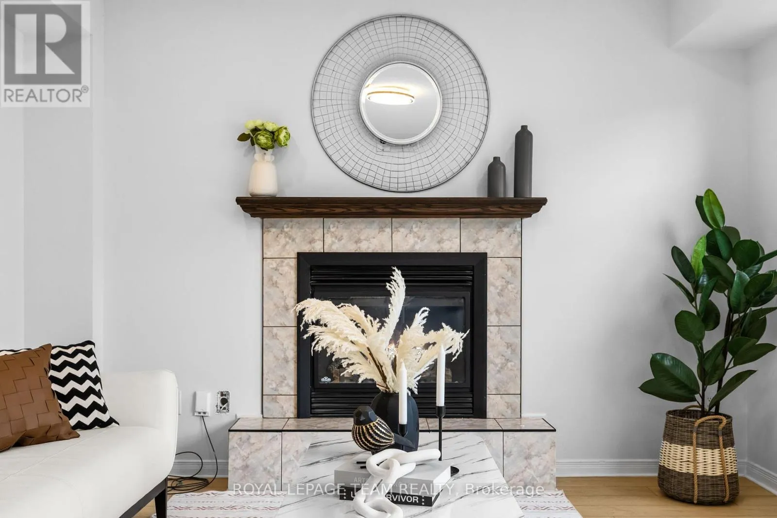 381 MOFFATT POND COURT