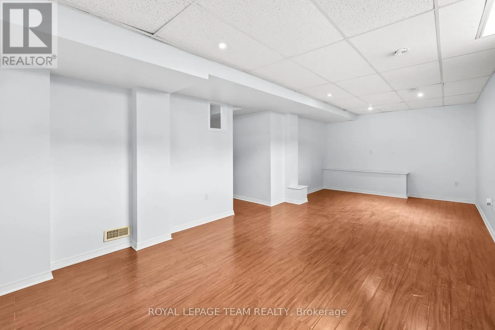 381 MOFFATT POND COURT