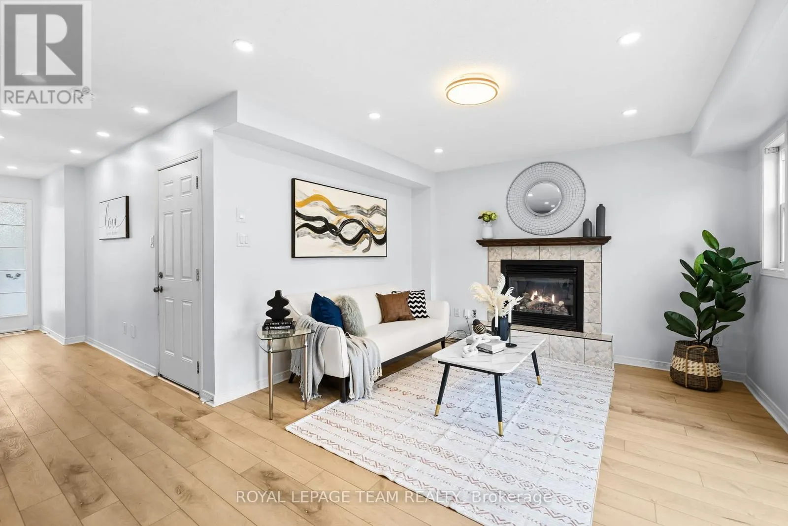 381 MOFFATT POND COURT