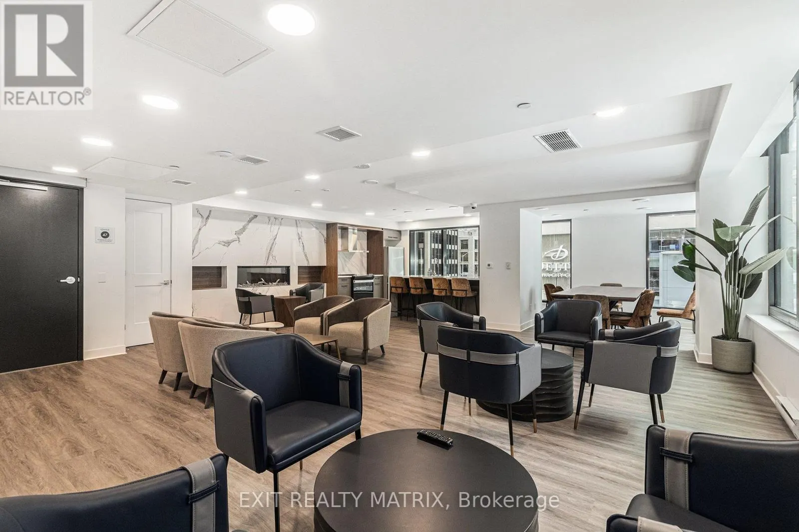 1101 - 340 QUEEN STREET