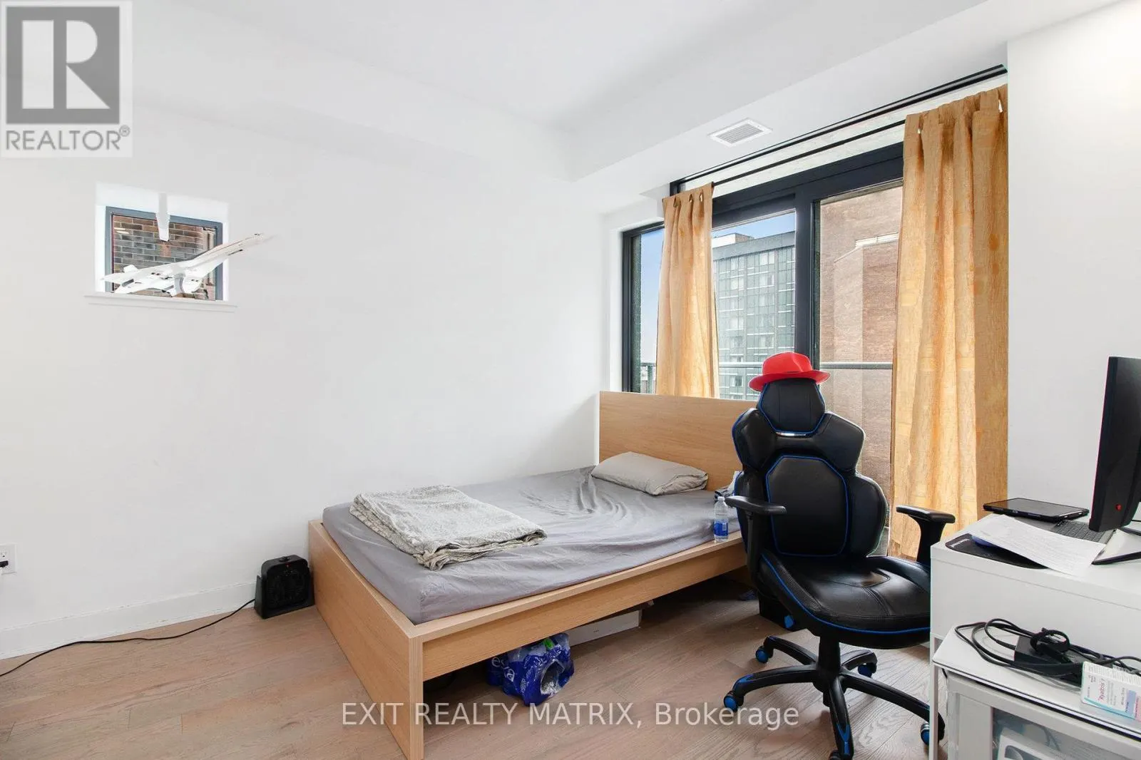 1101 - 340 QUEEN STREET