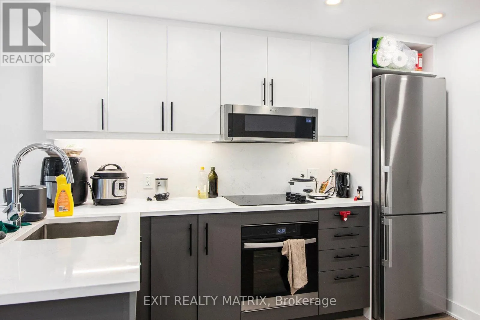 1101 - 340 QUEEN STREET