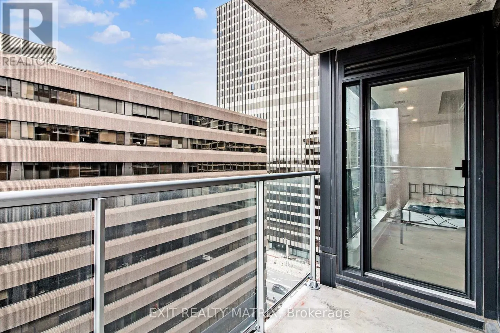 1101 - 340 QUEEN STREET