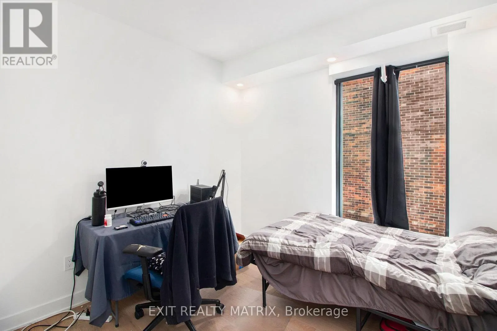 1101 - 340 QUEEN STREET