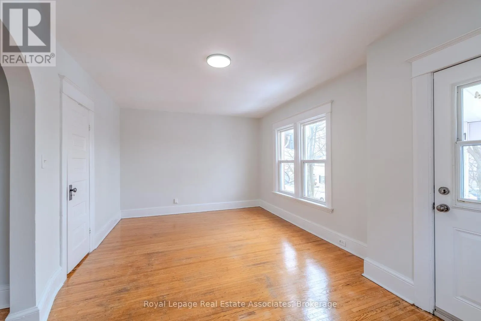 2 - 157 WILLIAM STREET