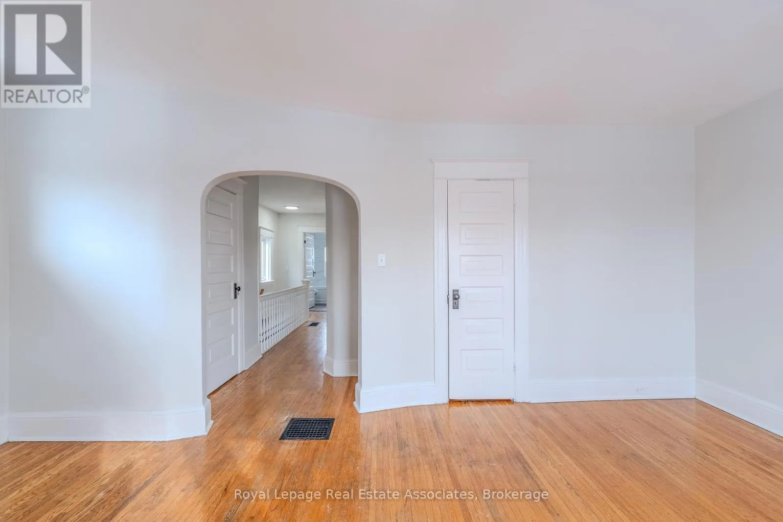 2 - 157 WILLIAM STREET