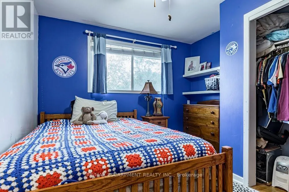 6871 CORWIN CRESCENT