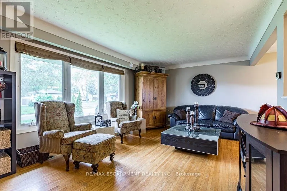 6871 CORWIN CRESCENT