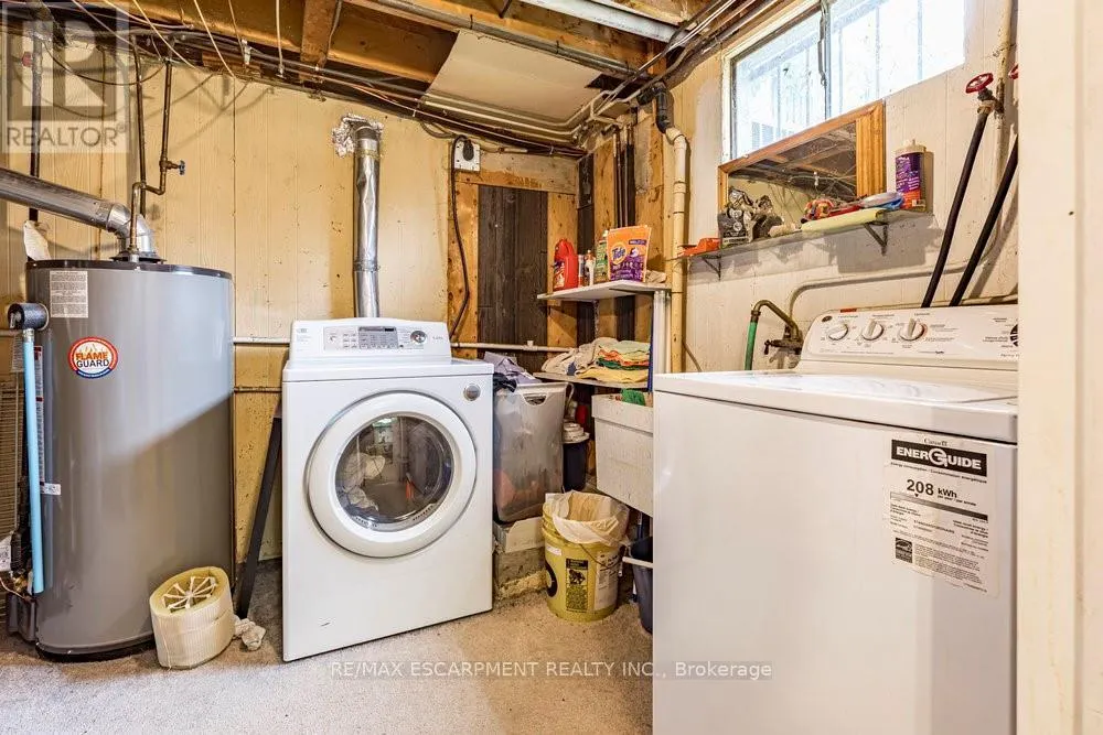 6871 CORWIN CRESCENT