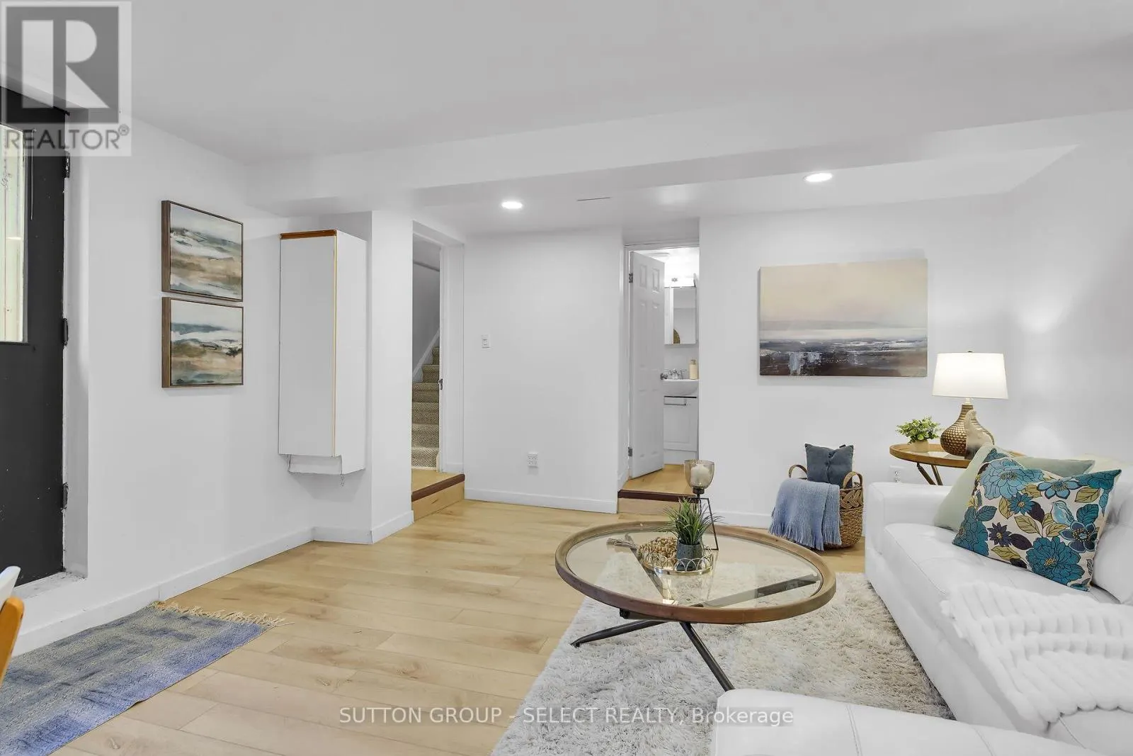 LOWER - 413 OLD WONDERLAND ROAD, #LOWER