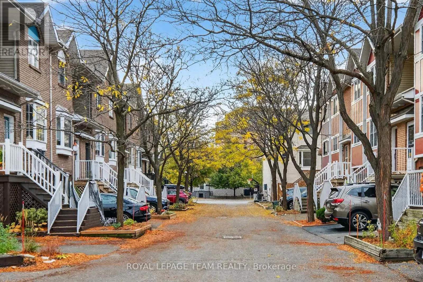 #26 - 25 BAYSWATER AVENUE