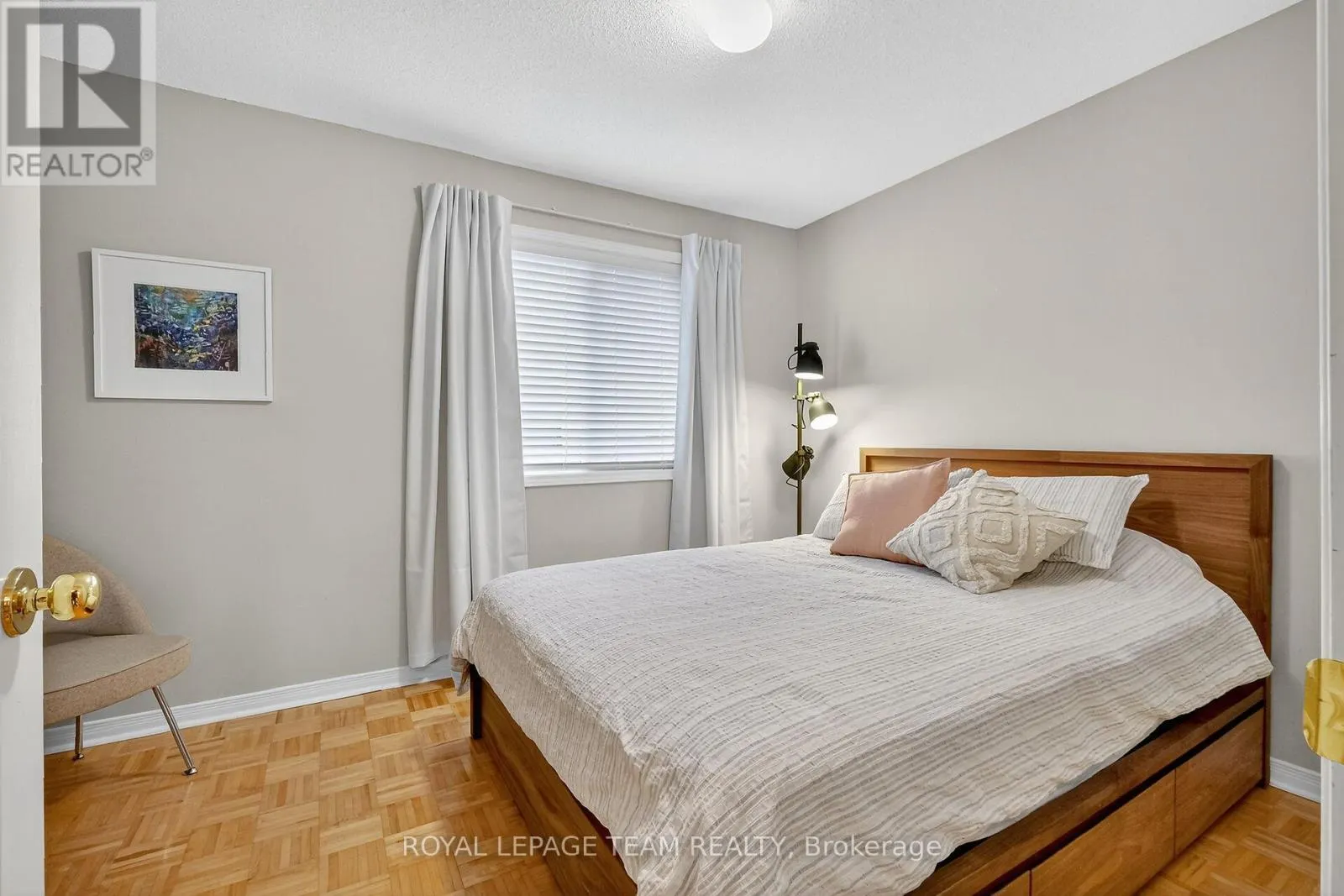 #26 - 25 BAYSWATER AVENUE