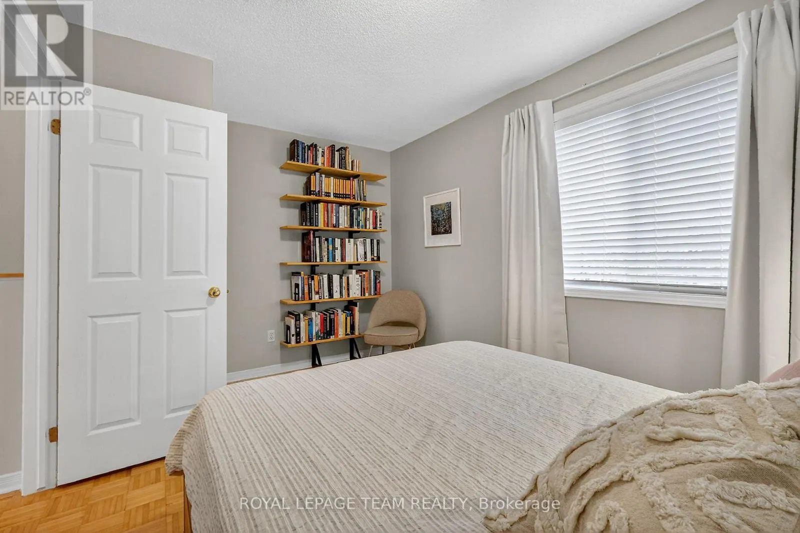 #26 - 25 BAYSWATER AVENUE