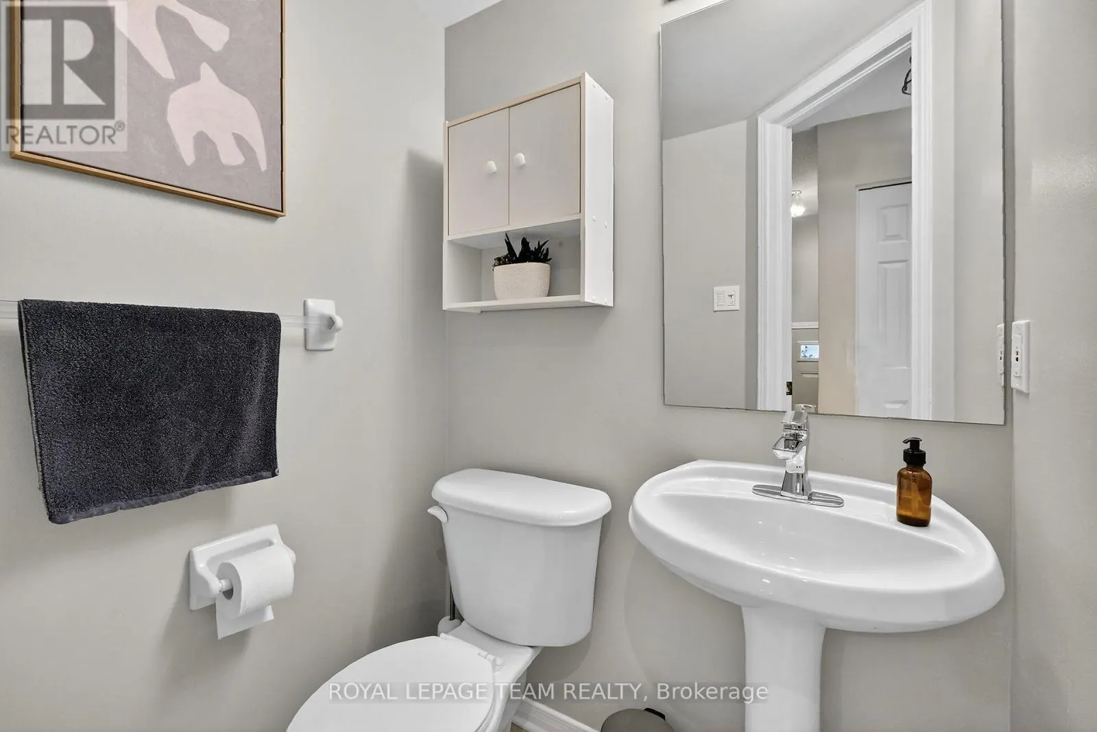 #26 - 25 BAYSWATER AVENUE