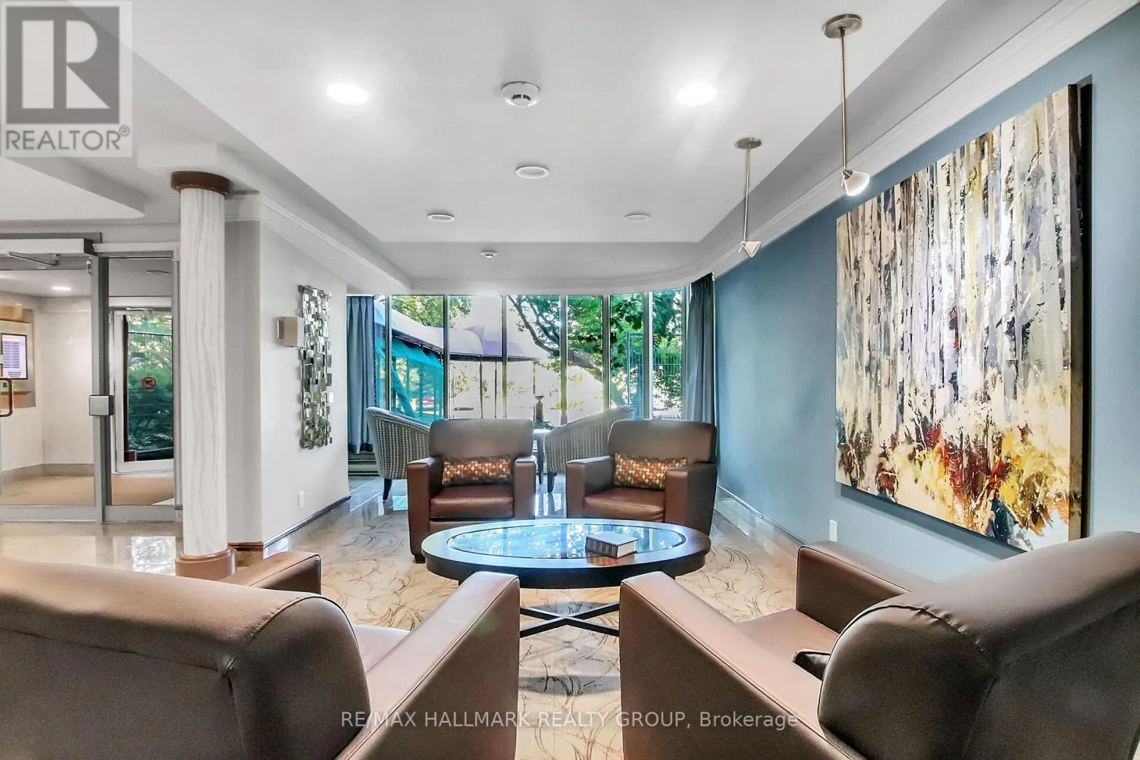 606 - 100 GRANT CARMAN DRIVE