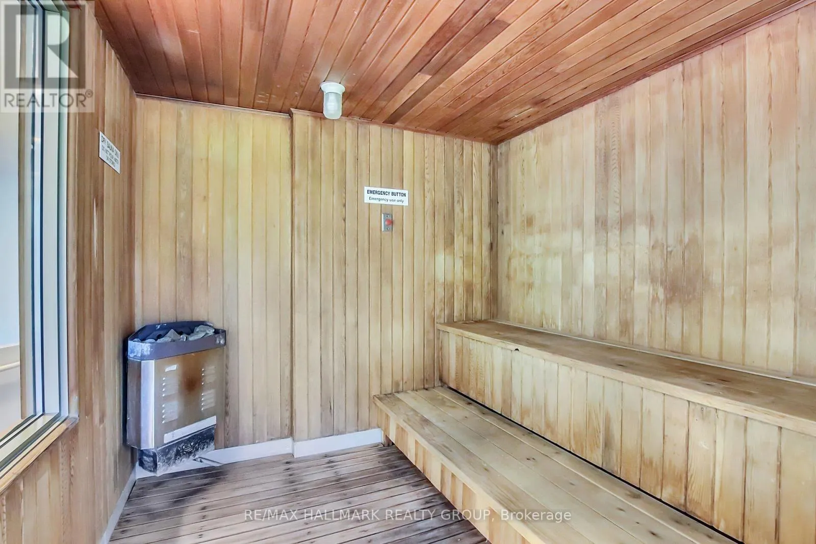 606 - 100 GRANT CARMAN DRIVE