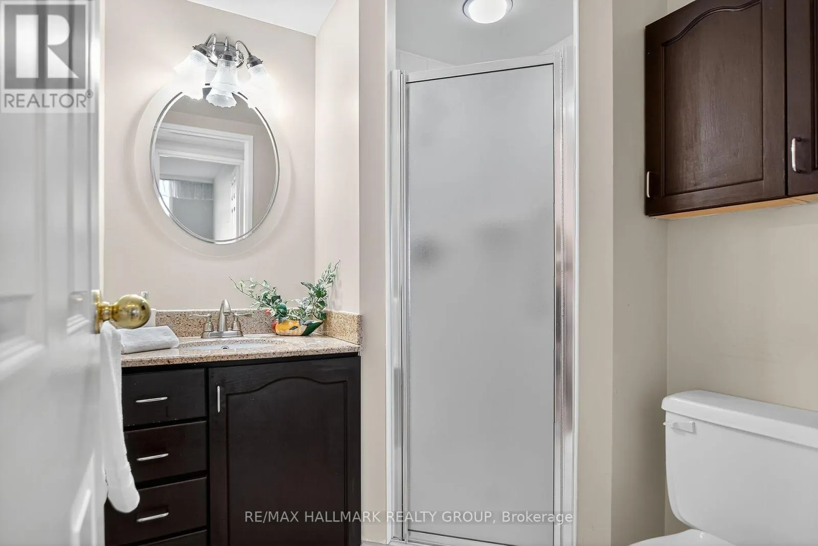 606 - 100 GRANT CARMAN DRIVE