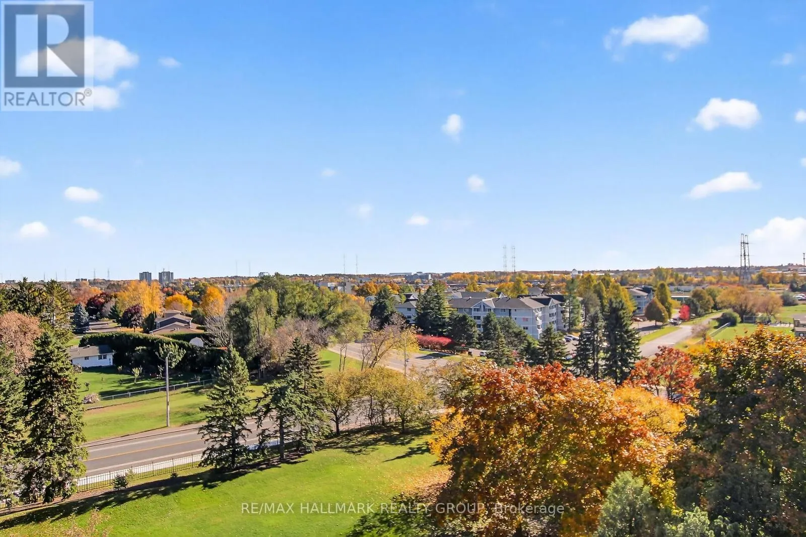 606 - 100 GRANT CARMAN DRIVE