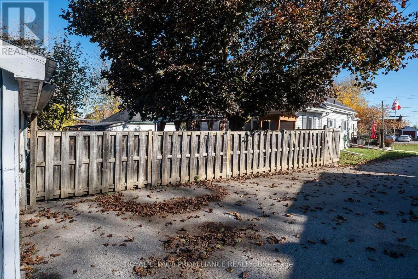 42 PRINCE OF WALES DRIVE