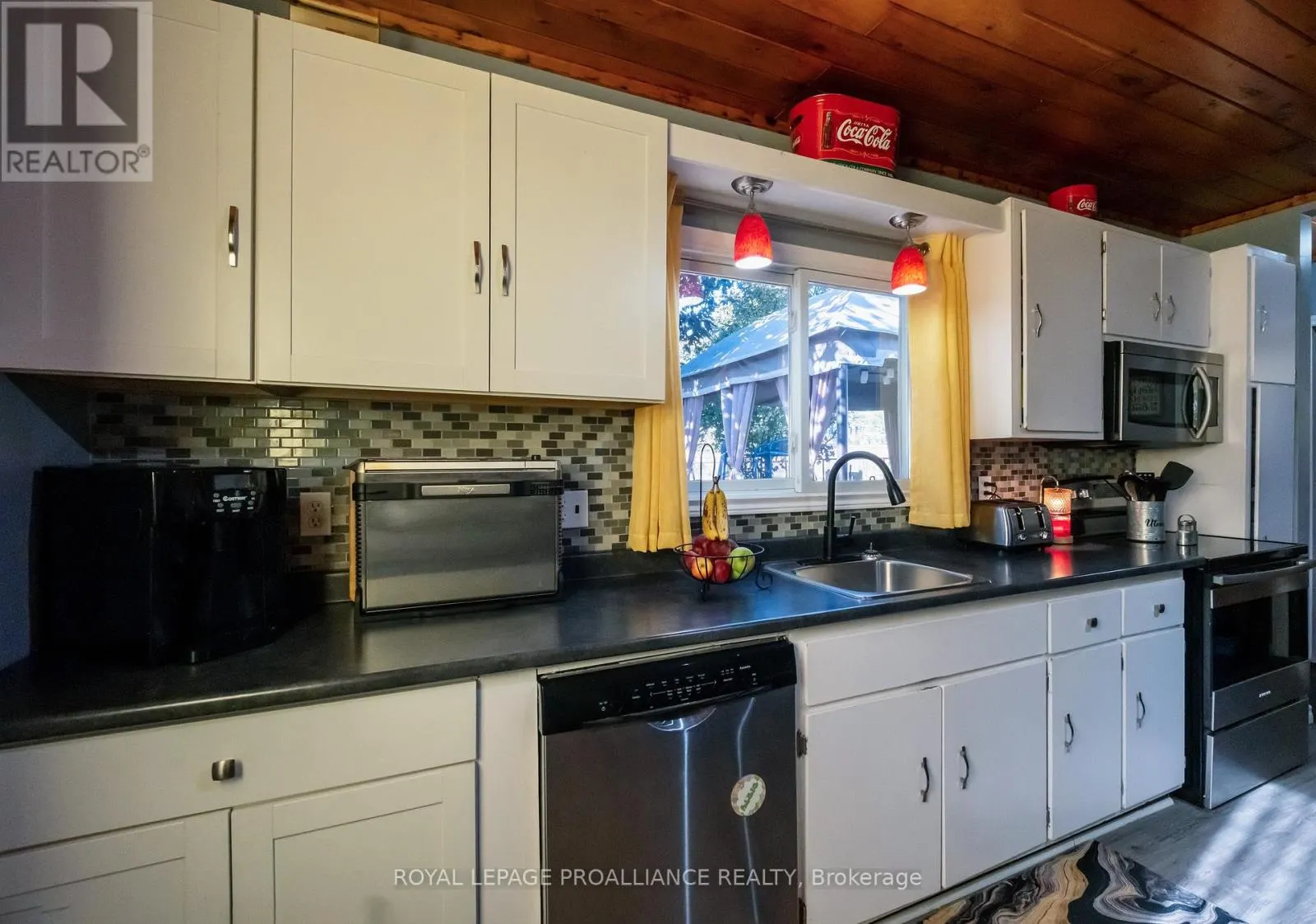 42 PRINCE OF WALES DRIVE