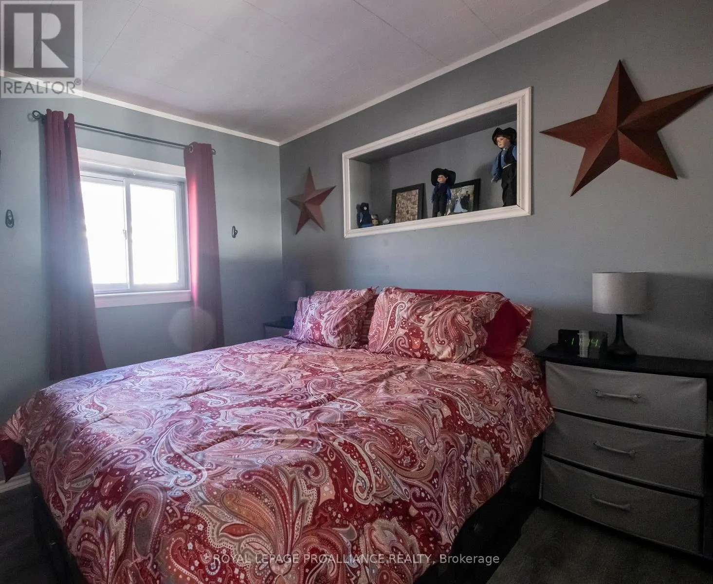 42 PRINCE OF WALES DRIVE