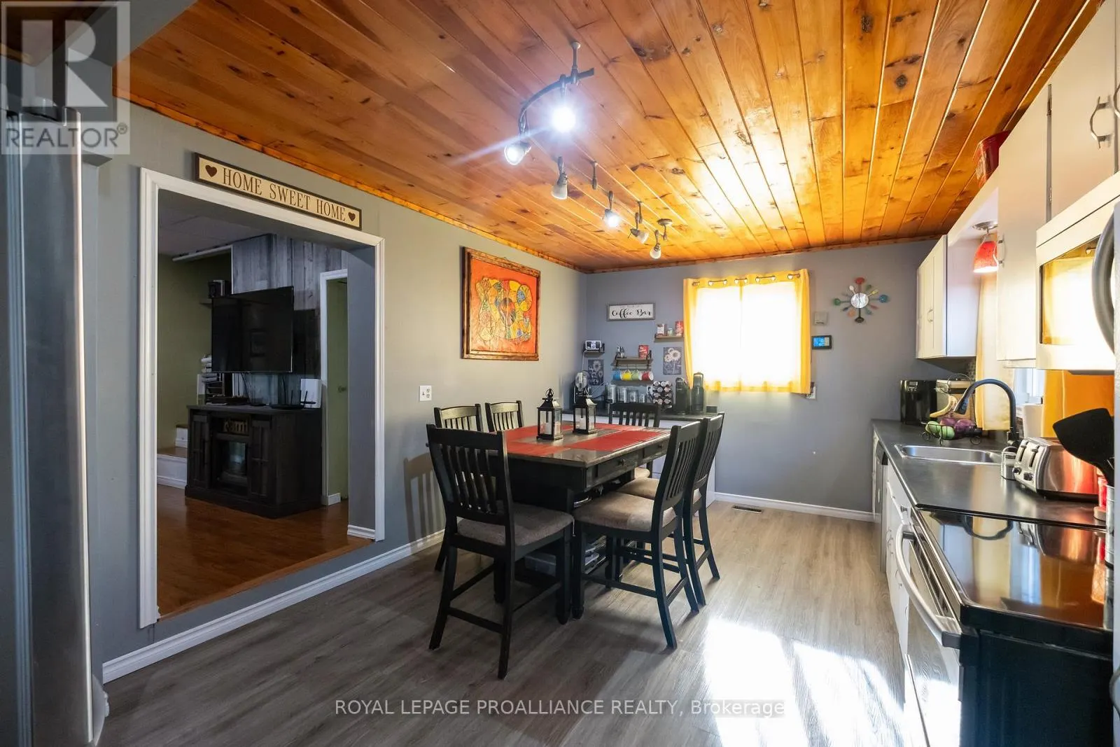 42 PRINCE OF WALES DRIVE