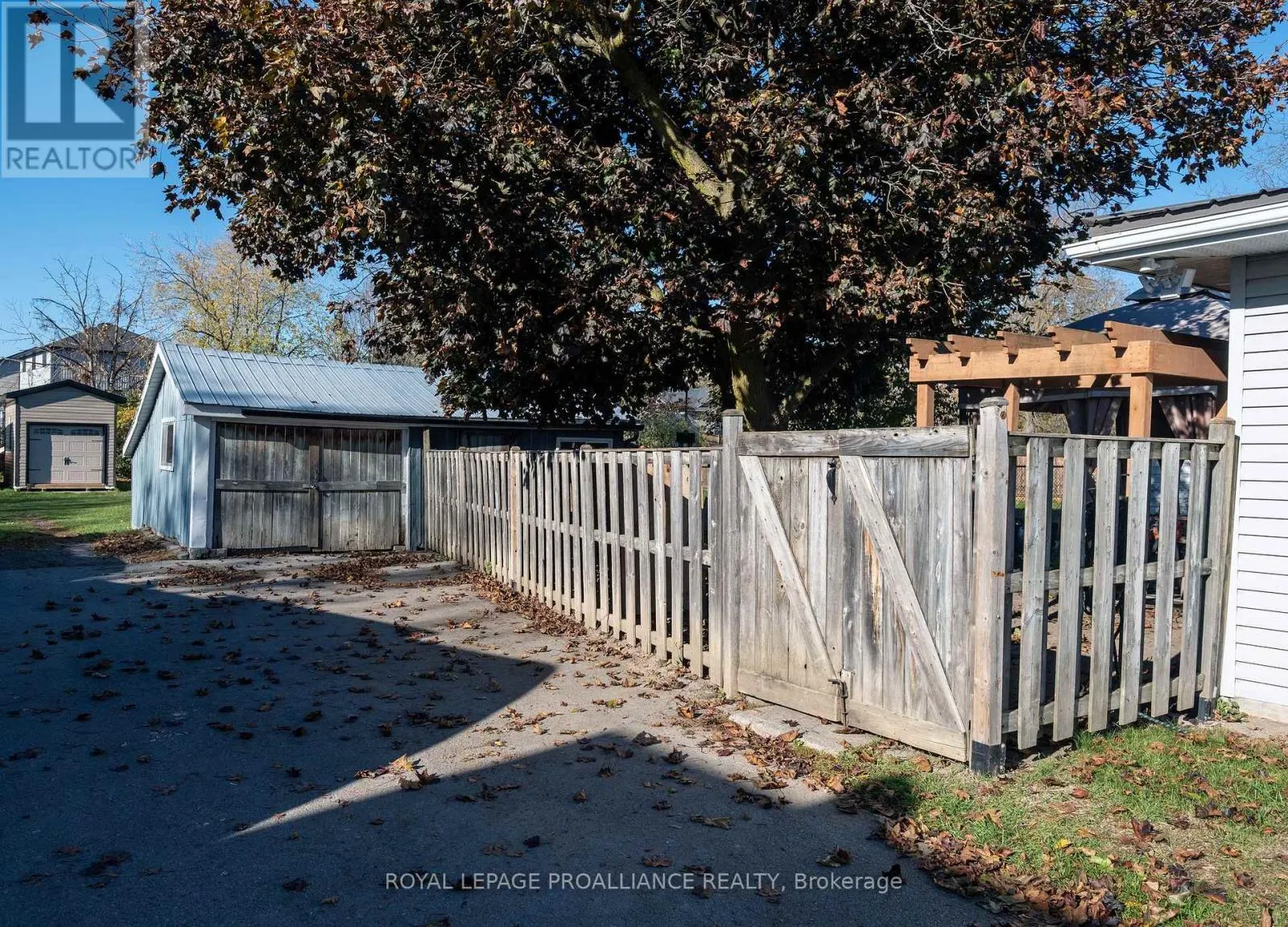 42 PRINCE OF WALES DRIVE