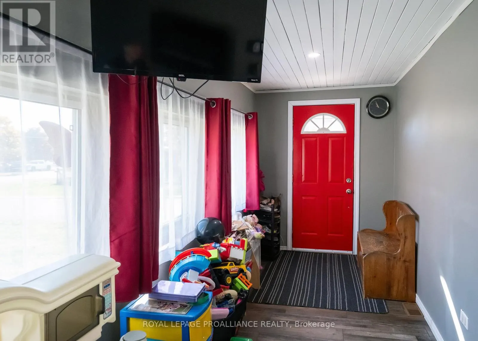 42 PRINCE OF WALES DRIVE