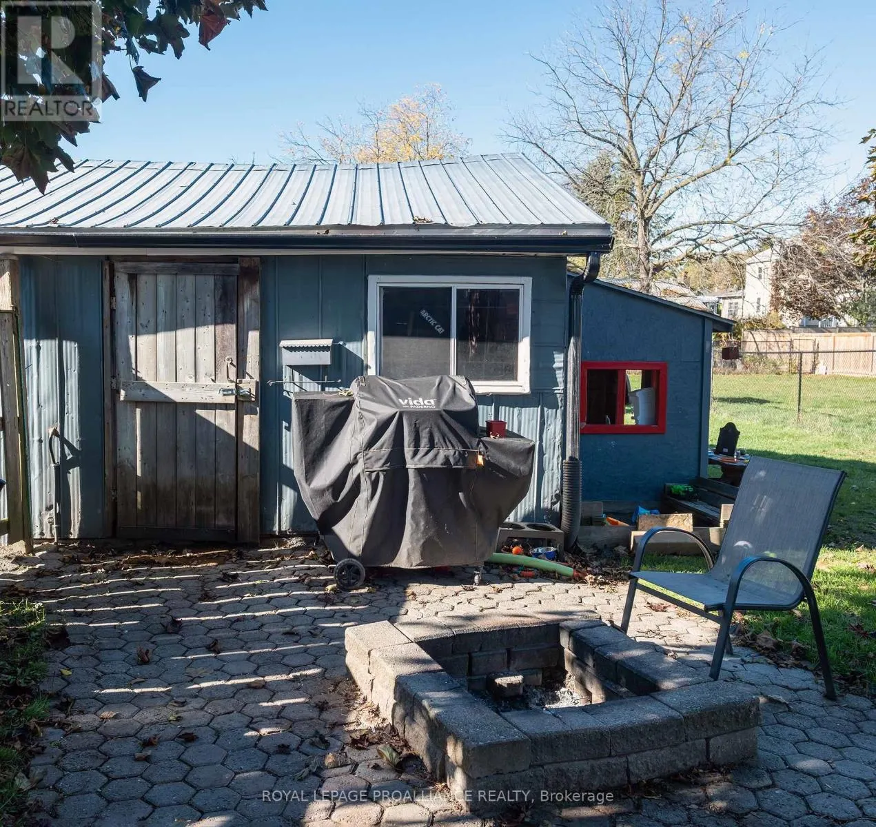 42 PRINCE OF WALES DRIVE