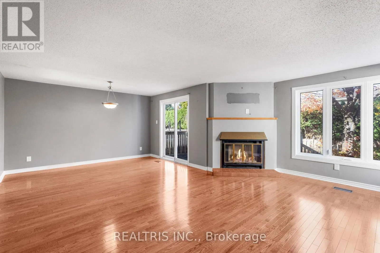 1598 MEADOWFIELD PLACE