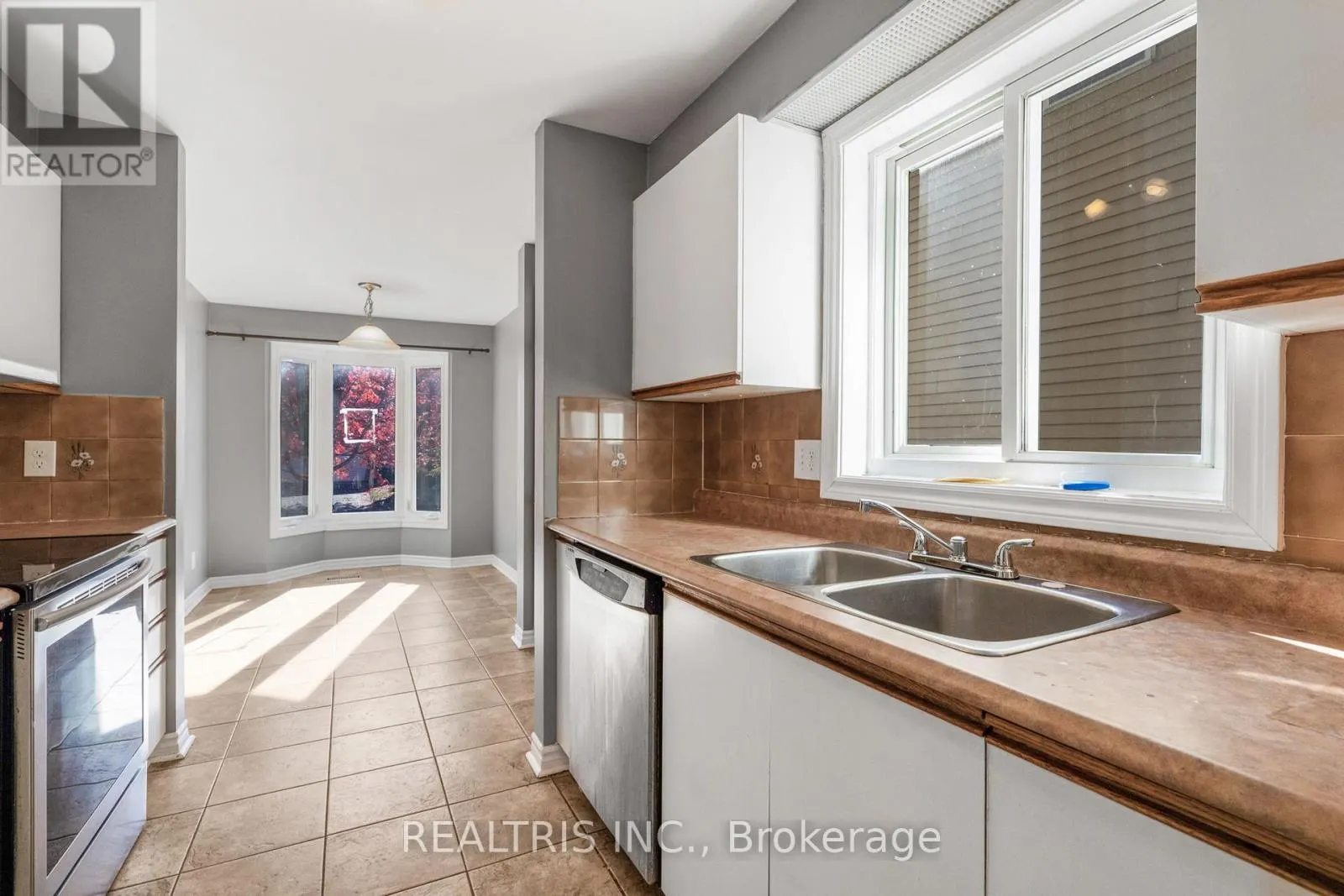 1598 MEADOWFIELD PLACE