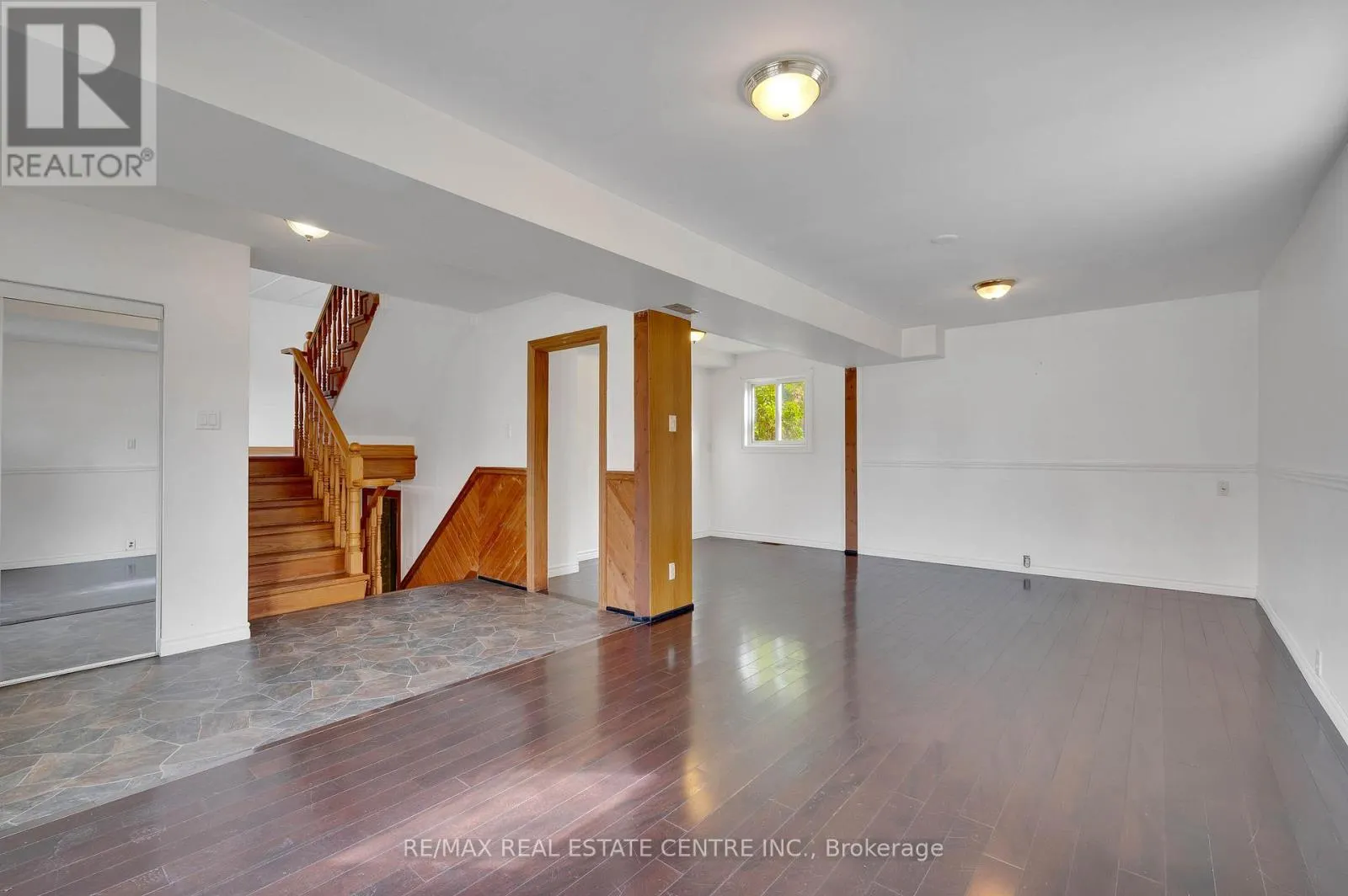 18 KINGSTON CRESCENT