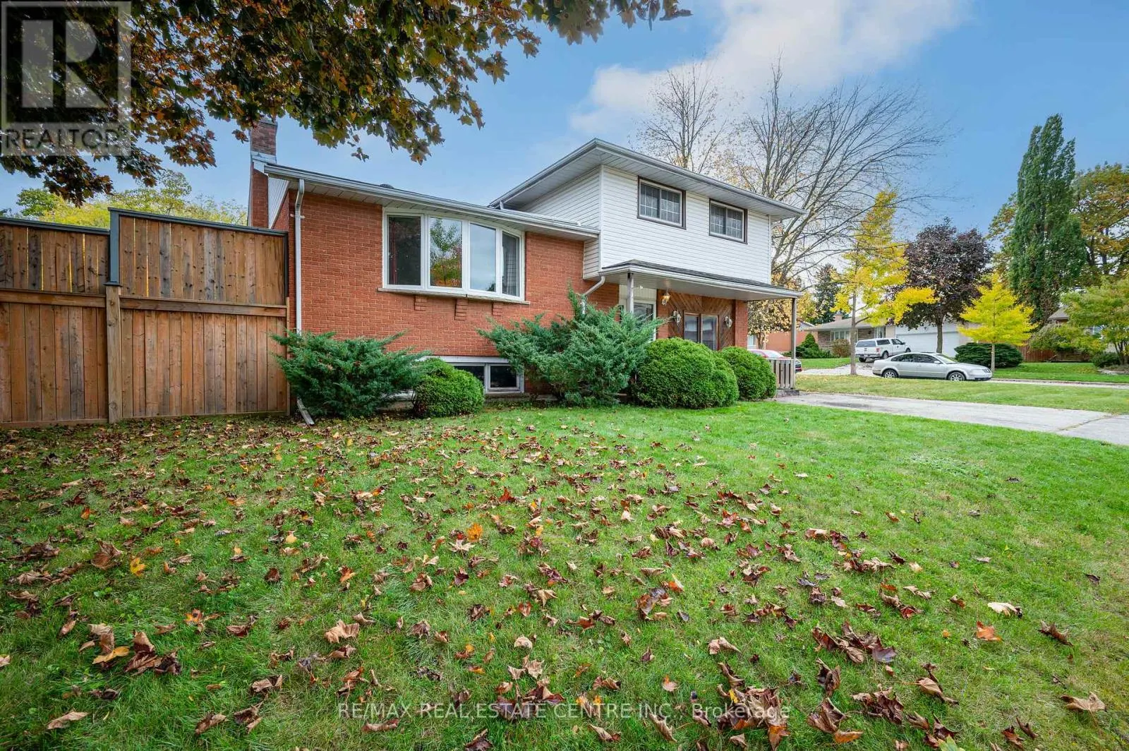 18 KINGSTON CRESCENT